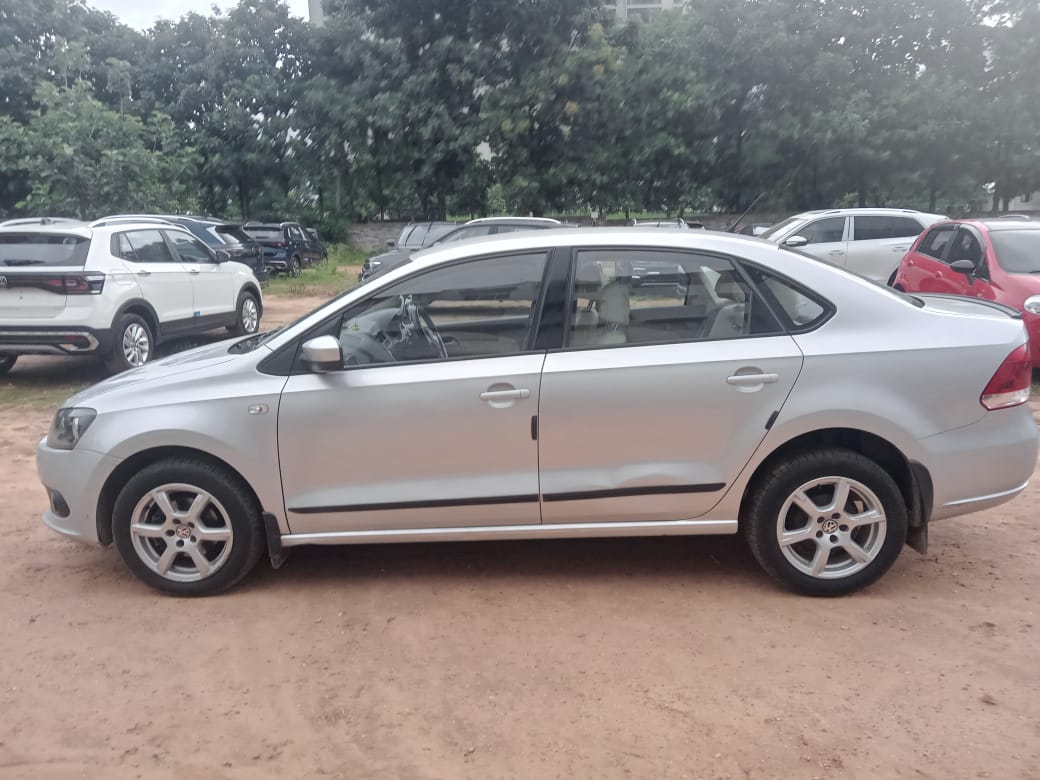Volkswagen Vento(2012-2014) Highline Petrol